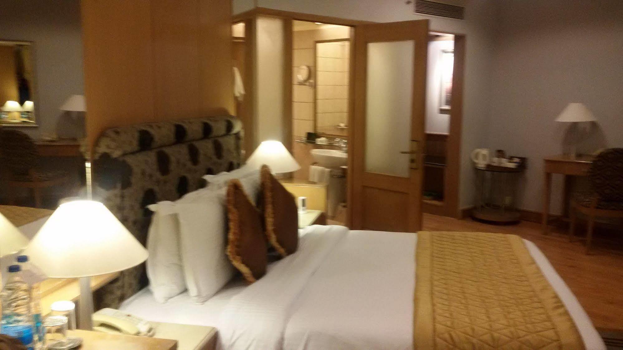 Park Plaza Chennai Omr Hotel Eksteriør billede