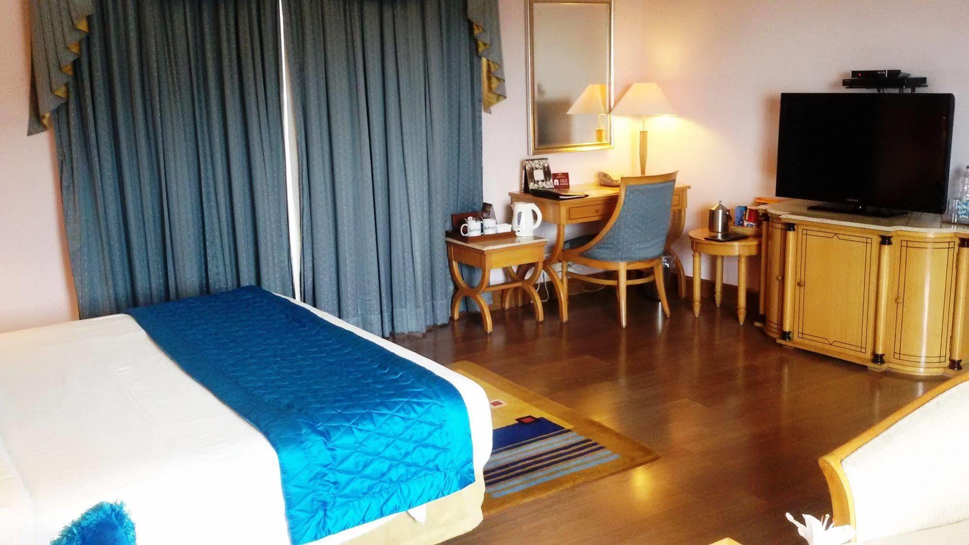 Park Plaza Chennai Omr Hotel Eksteriør billede